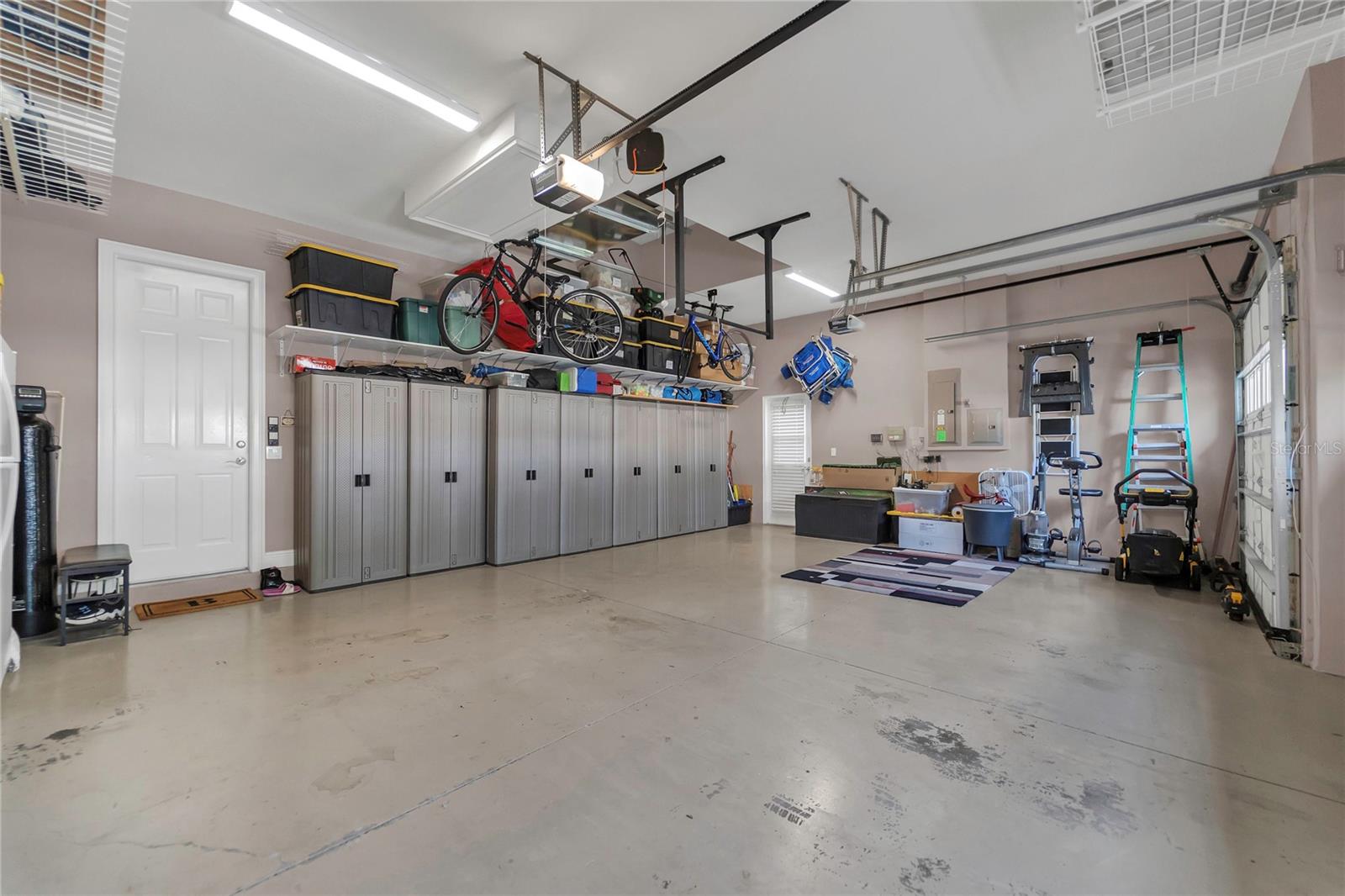 Image 32 of 62 For 20632 Broadwater Drive