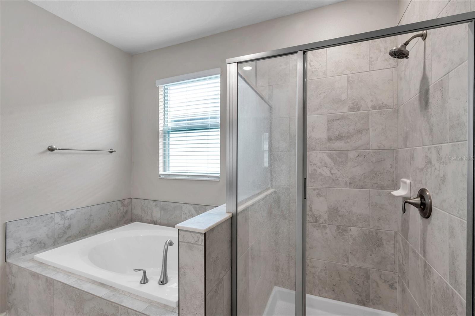 Image 23 of 34 For 11412 Freshwater Ridge Drive