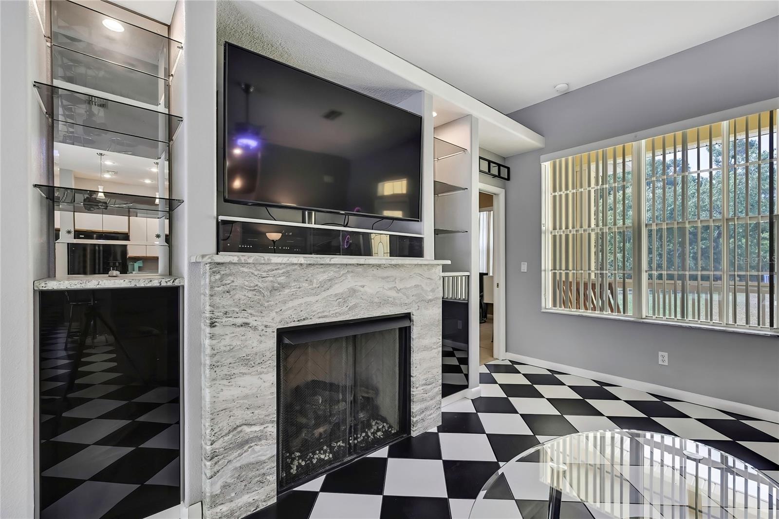 Image 17 of 59 For 2499 Harley Street
