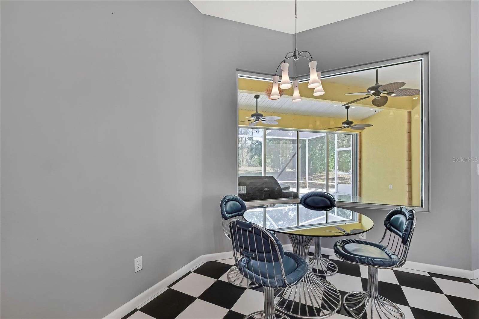 Image 8 of 59 For 2499 Harley Street