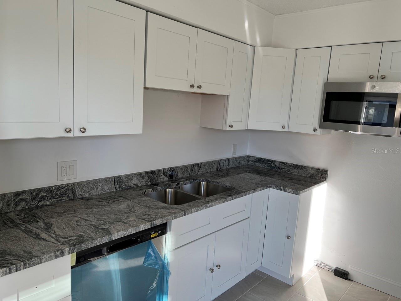 Image 3 of 7 For 521 88th Avenue N