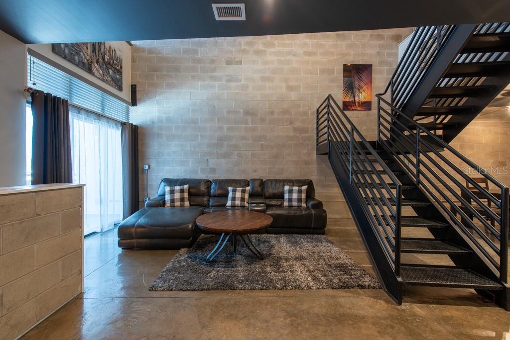 Image 11 of 57 For 5008 Macdill Avenue 10