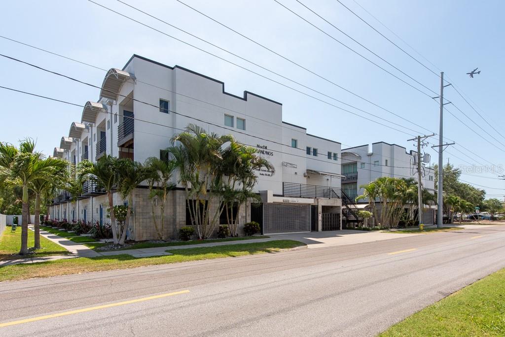 Image 2 of 57 For 5008 Macdill Avenue 10
