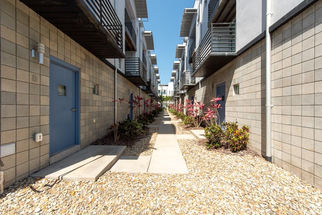 Image 45 of 57 For 5008 Macdill Avenue 10