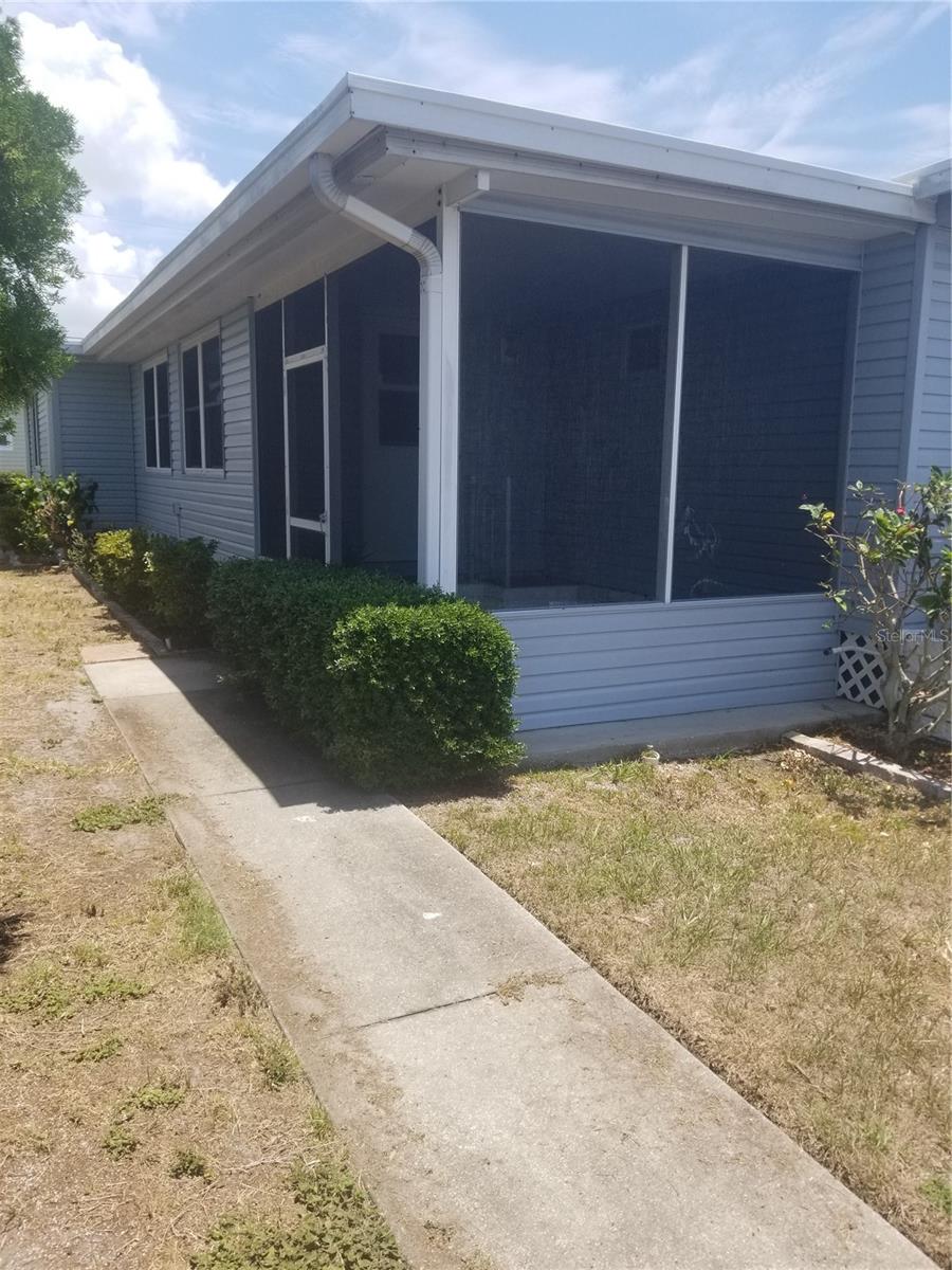Image 4 of 27 For 11211 101st Way 123
