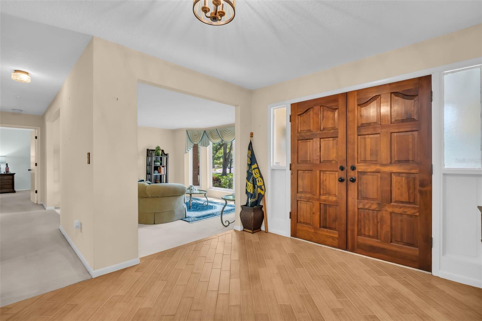 Image 13 of 56 For 495 Palmdale Drive