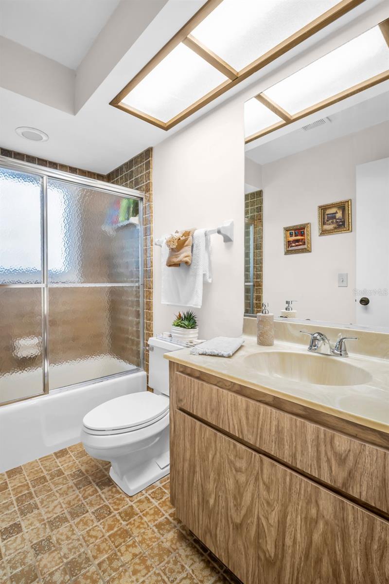 Image 32 of 56 For 495 Palmdale Drive