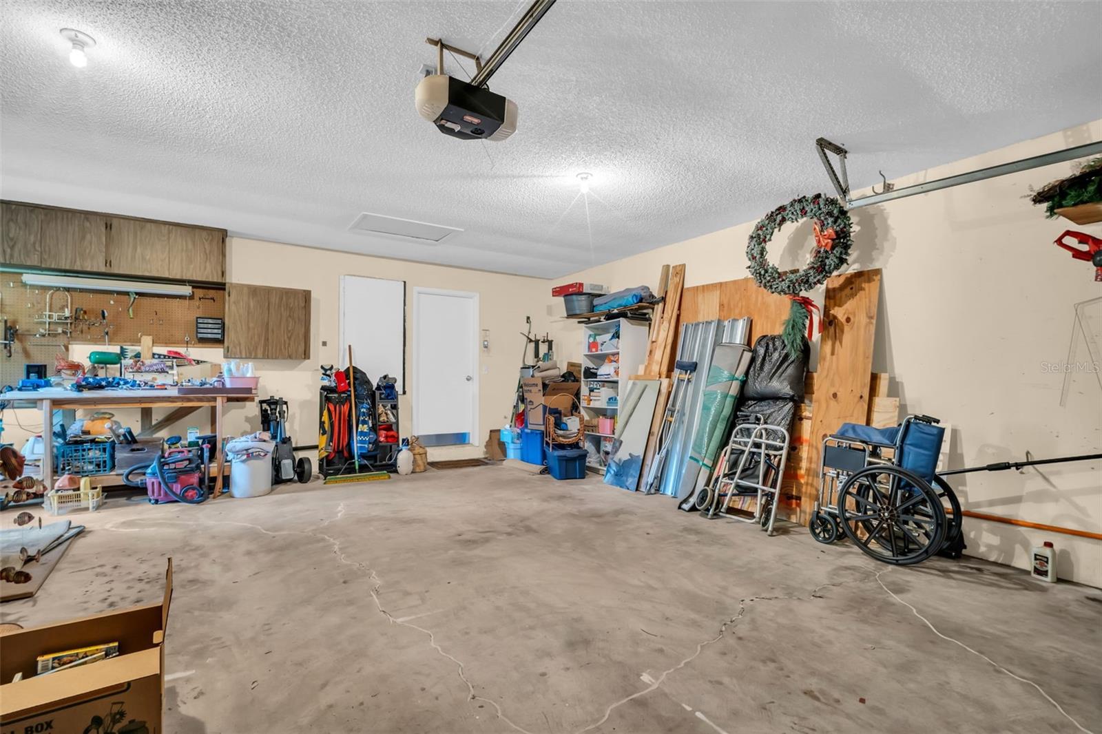 Image 36 of 56 For 495 Palmdale Drive