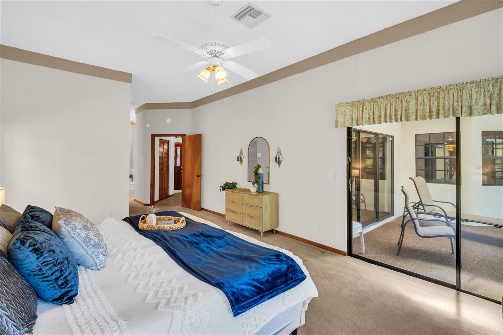 Image 20 of 62 For 10 Greenhaven Circle