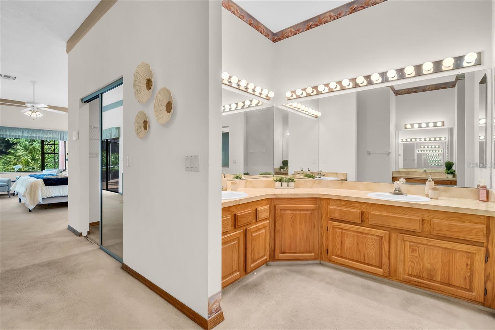 Image 24 of 62 For 10 Greenhaven Circle
