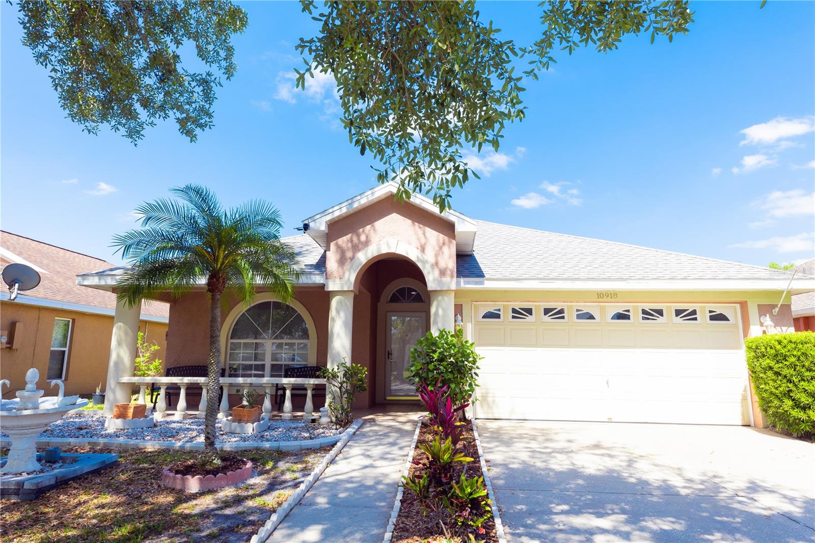 Details for 10918 Lake Andover Boulevard, TAMPA, FL 33624