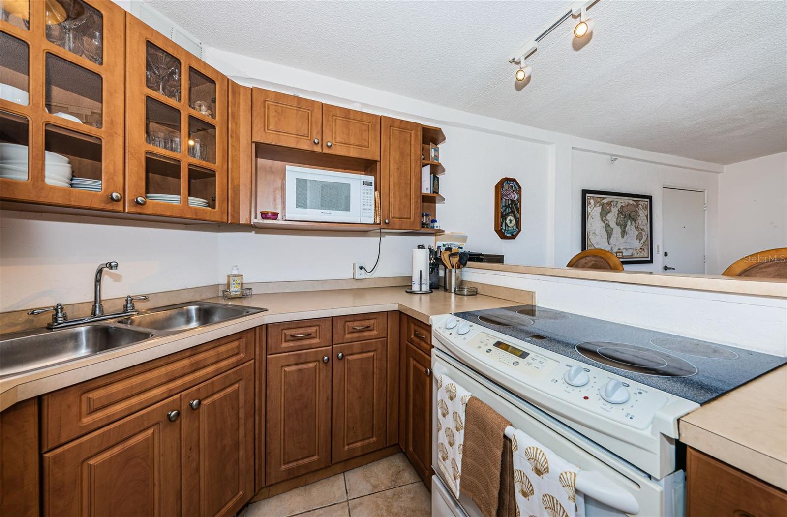 Image 4 of 47 For 3315 58th Avenue S 509