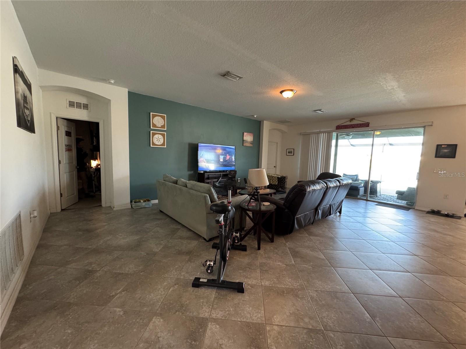 Image 13 of 23 For 420 Grand Vista Boulevard