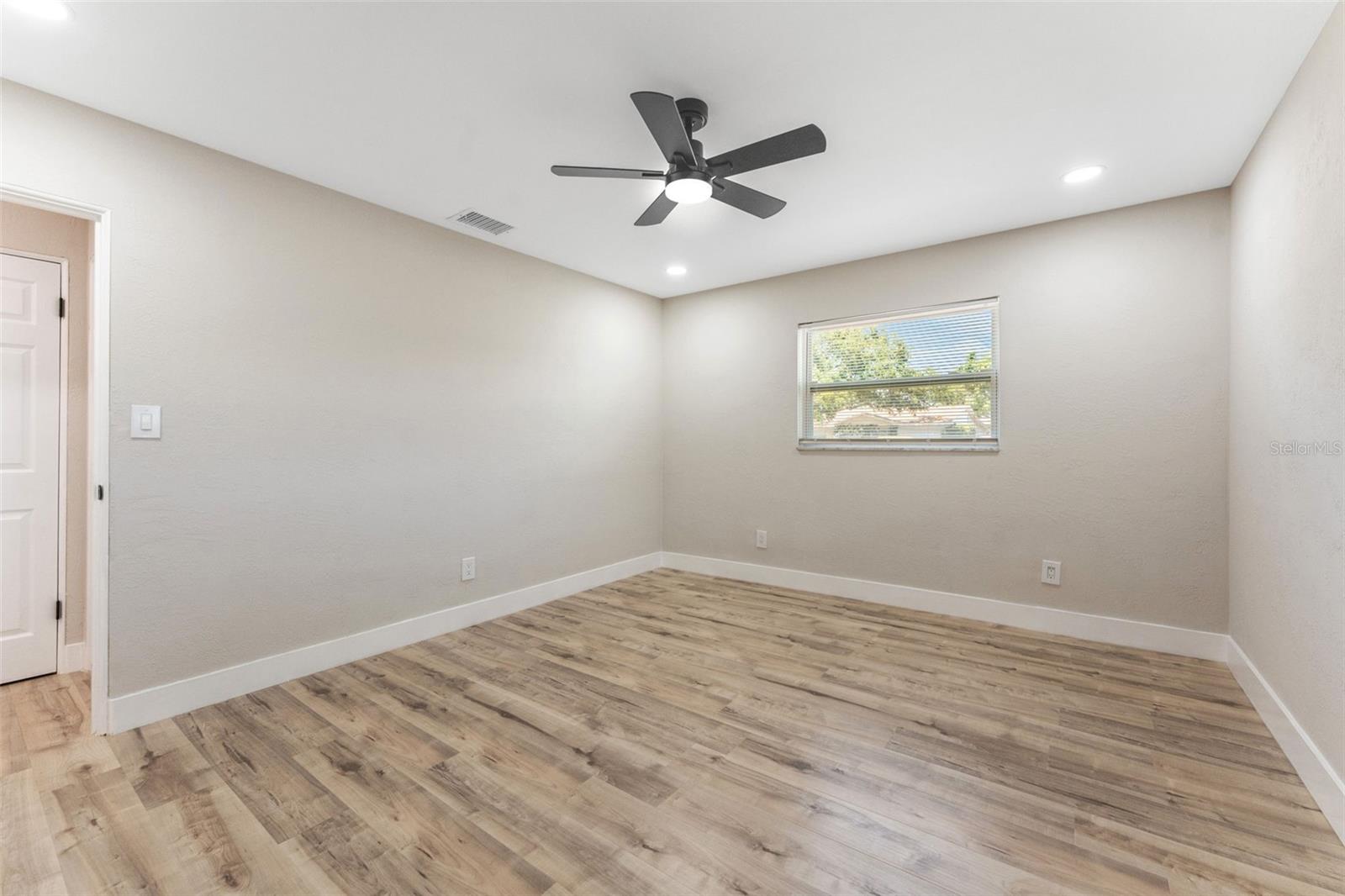 Image 23 of 42 For 7494 7th Street N
