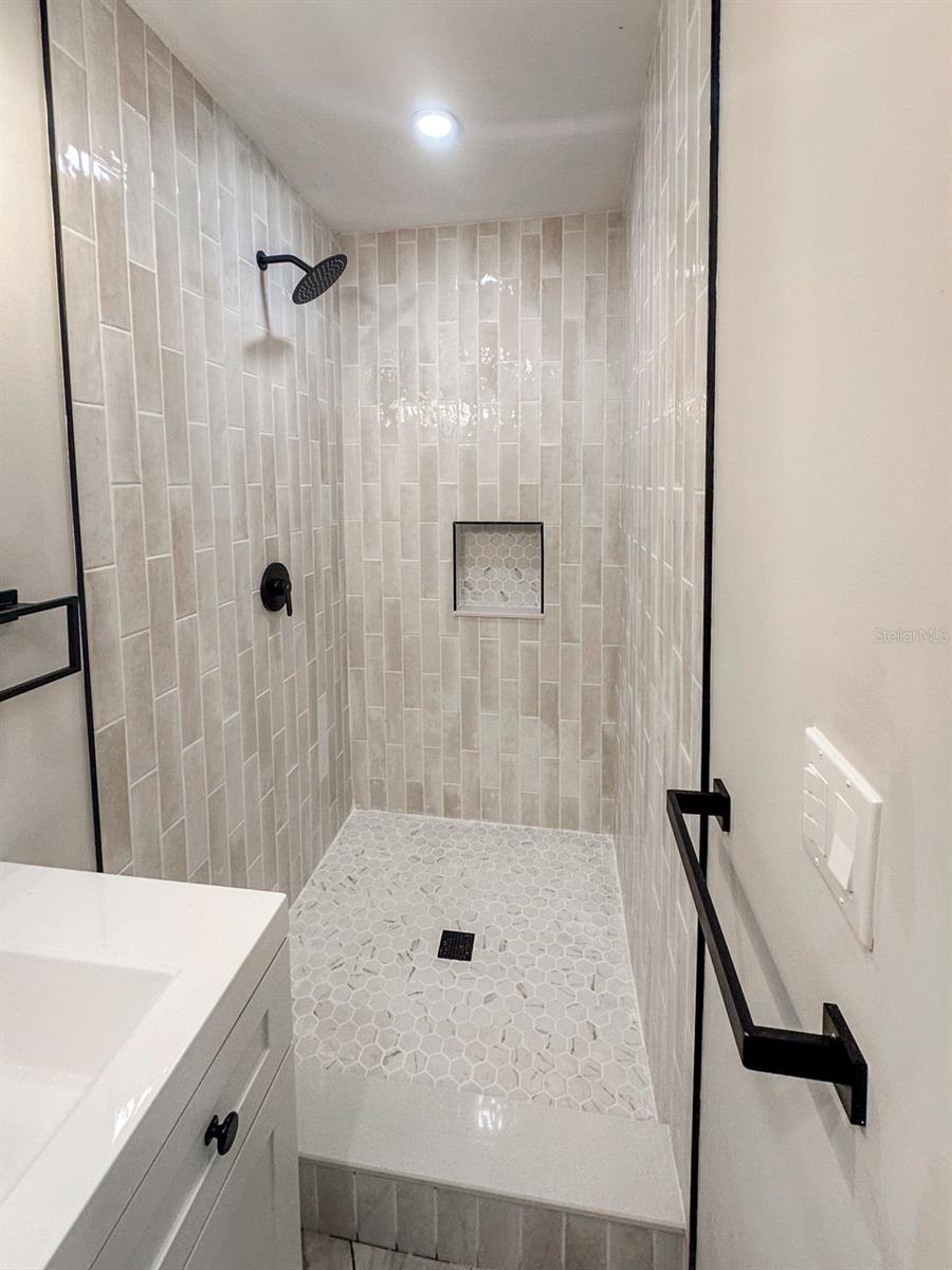 Image 27 of 42 For 7494 7th Street N