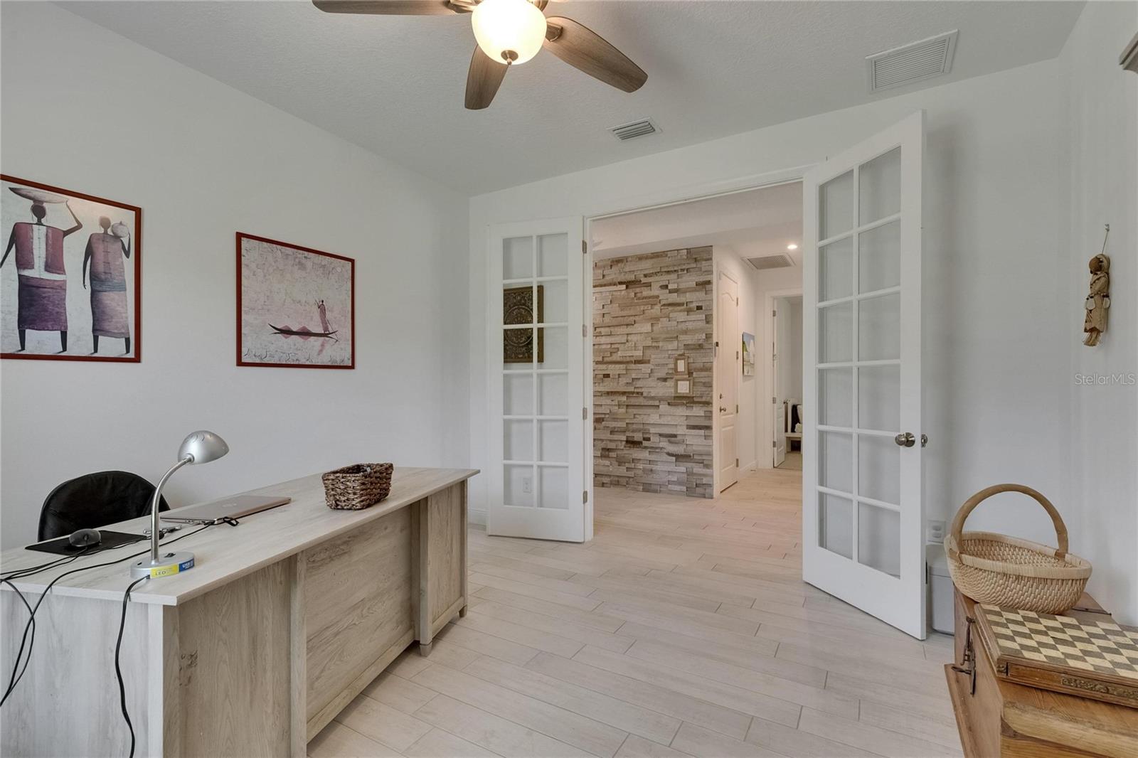 Image 21 of 100 For 5814 Silver Sun Drive