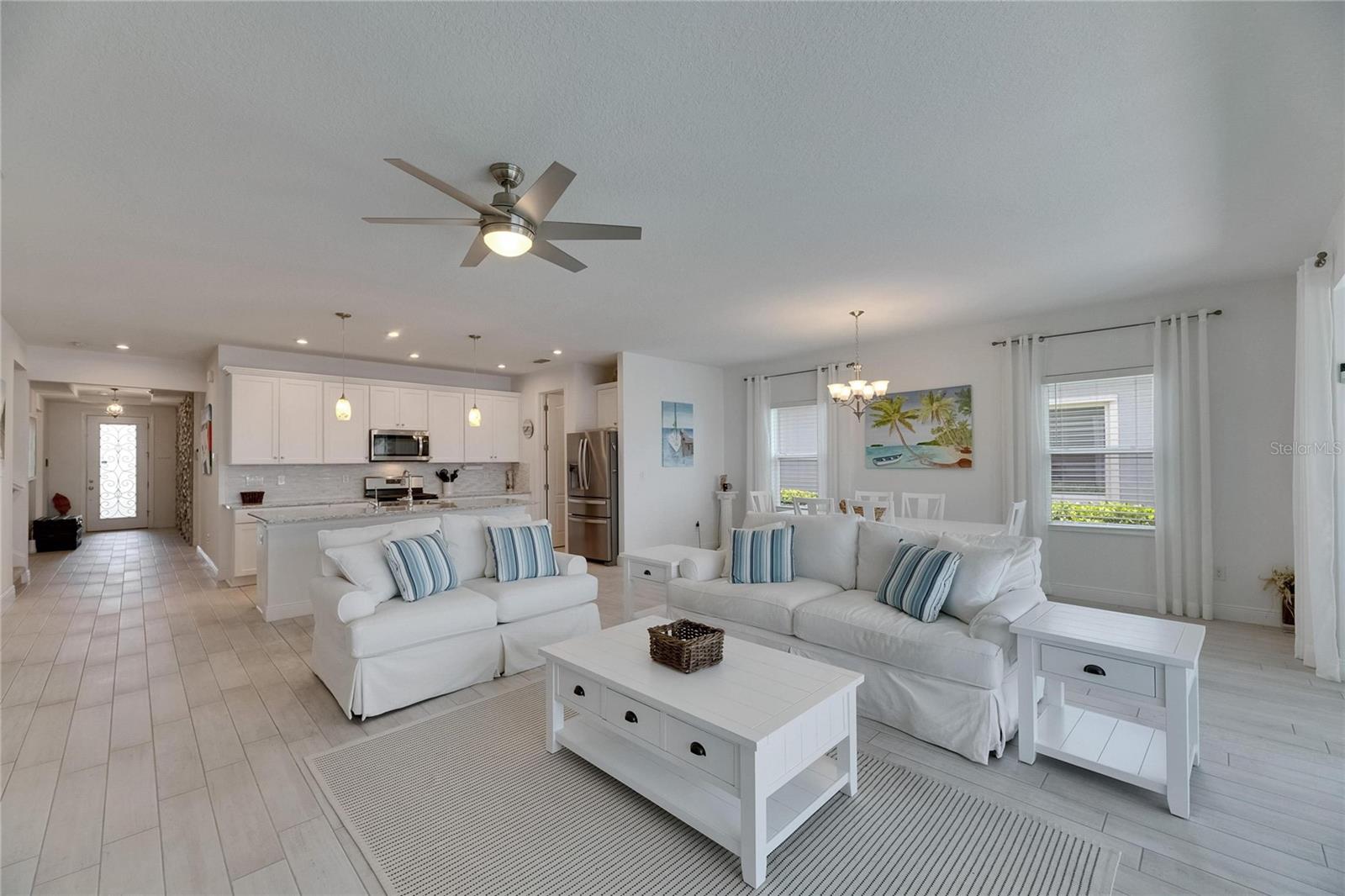 Image 33 of 100 For 5814 Silver Sun Drive