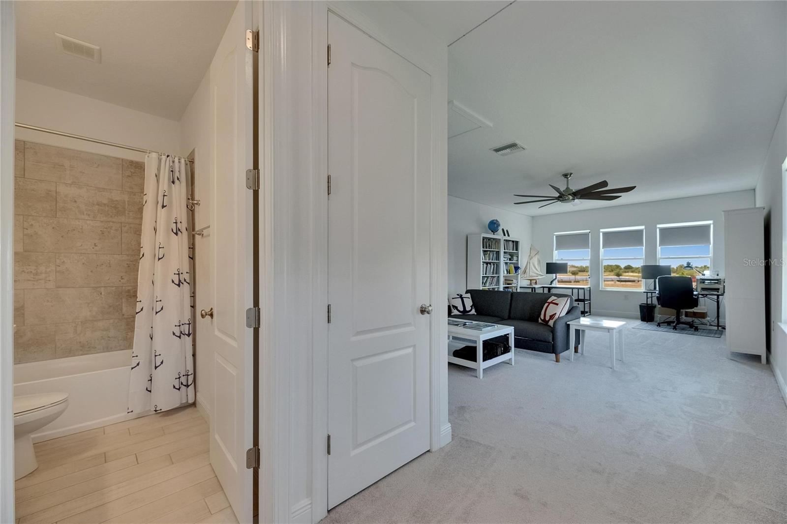 Image 56 of 100 For 5814 Silver Sun Drive