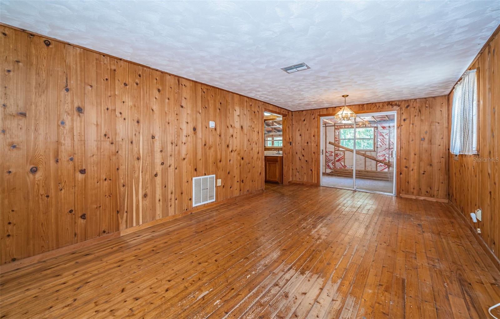 Image 11 of 49 For 6423 Bass Road
