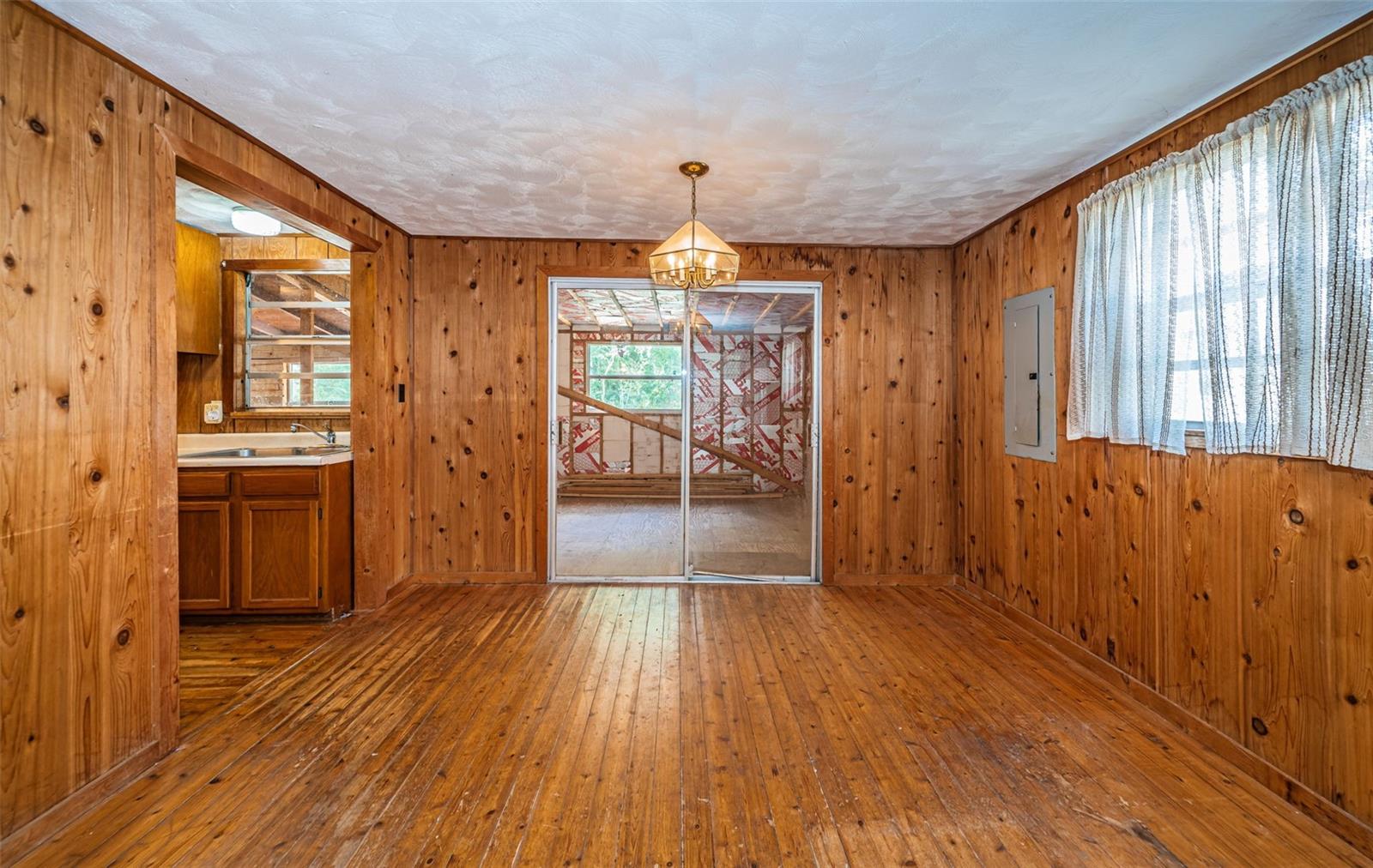 Image 12 of 49 For 6423 Bass Road