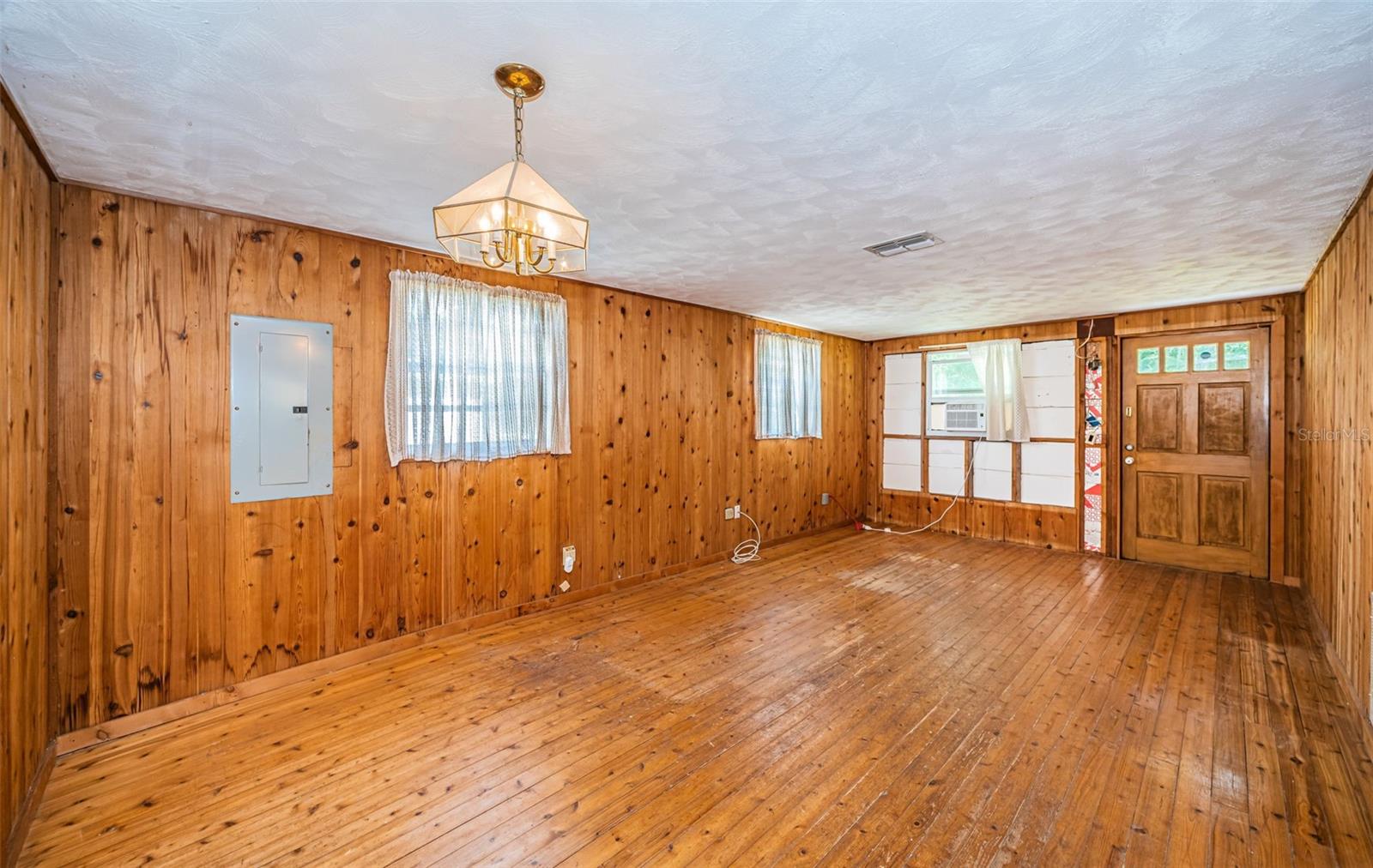 Image 13 of 49 For 6423 Bass Road
