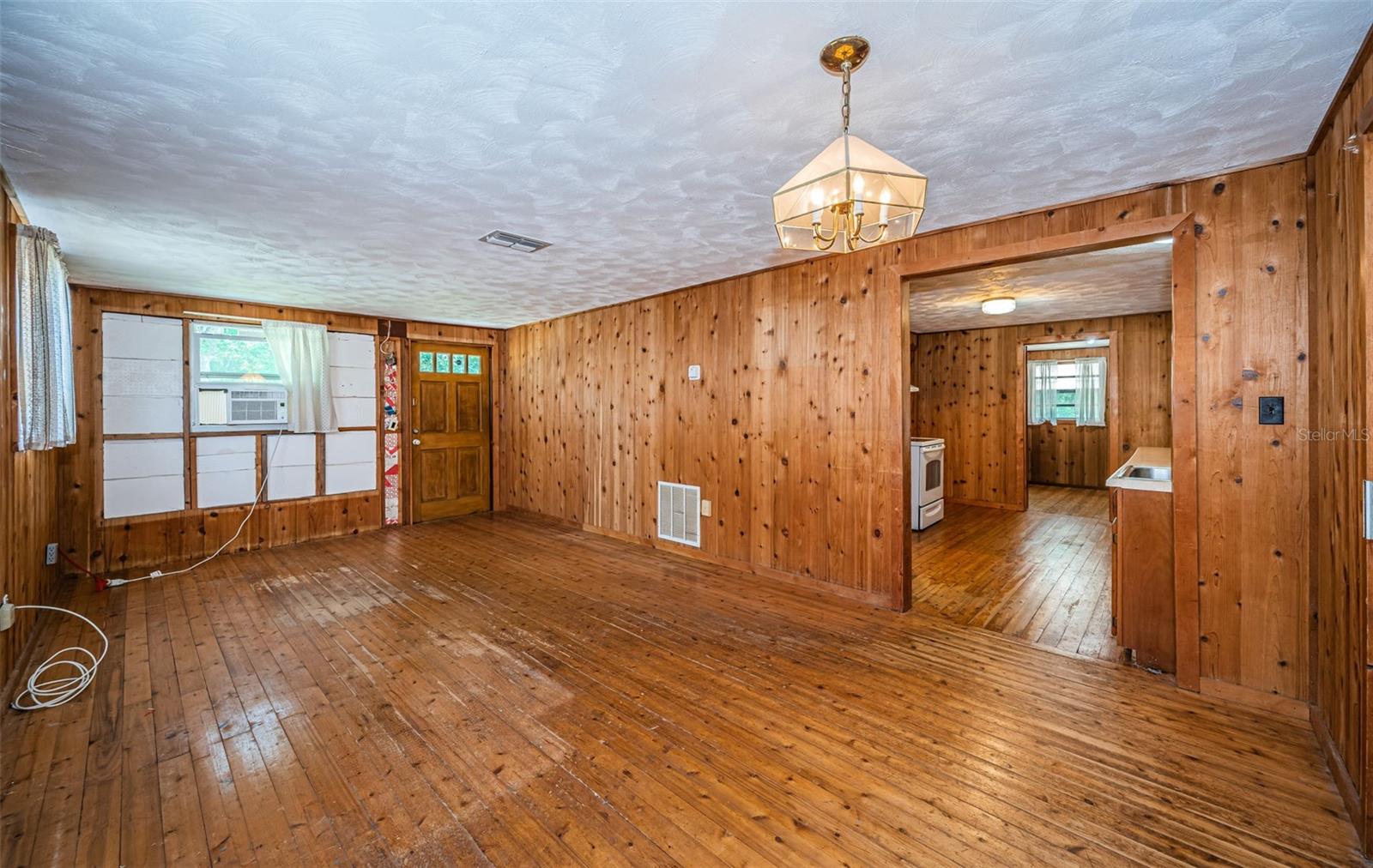 Image 14 of 49 For 6423 Bass Road