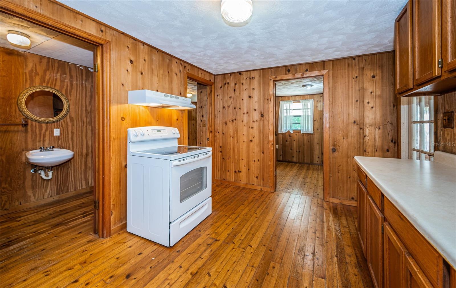 Image 17 of 49 For 6423 Bass Road