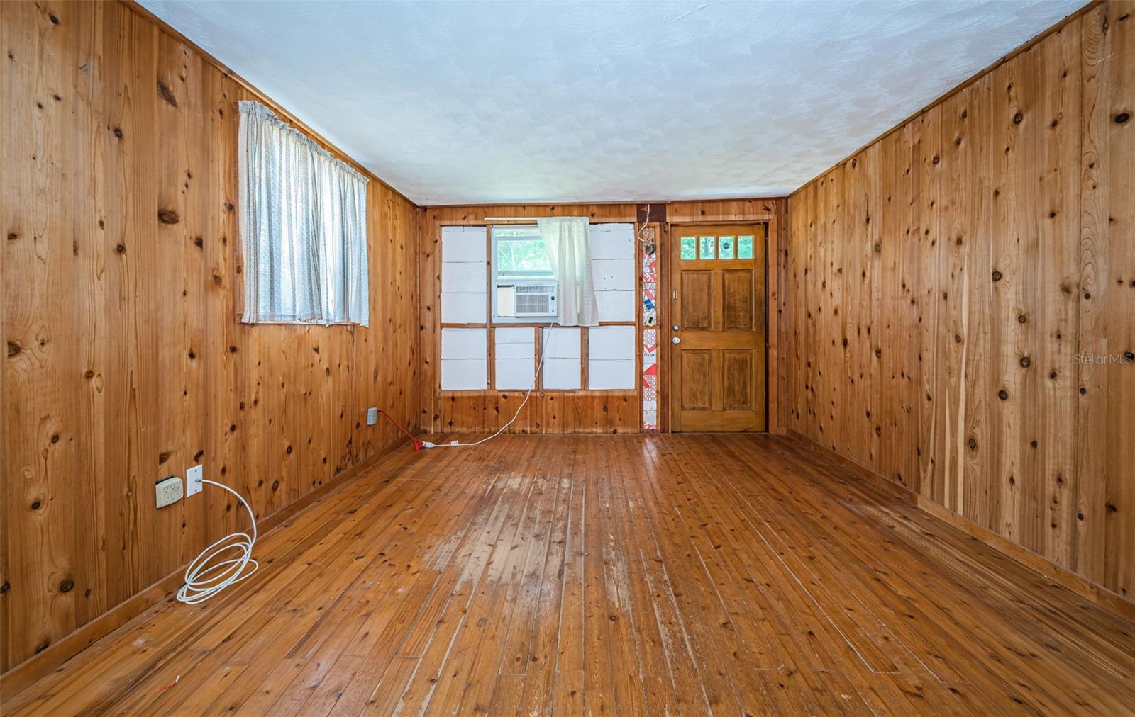 Image 9 of 49 For 6423 Bass Road