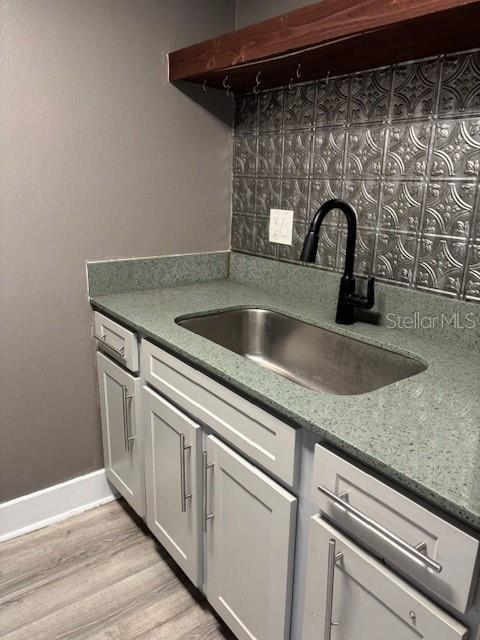 Image 10 of 26 For 4127 Dolphin Drive 4127