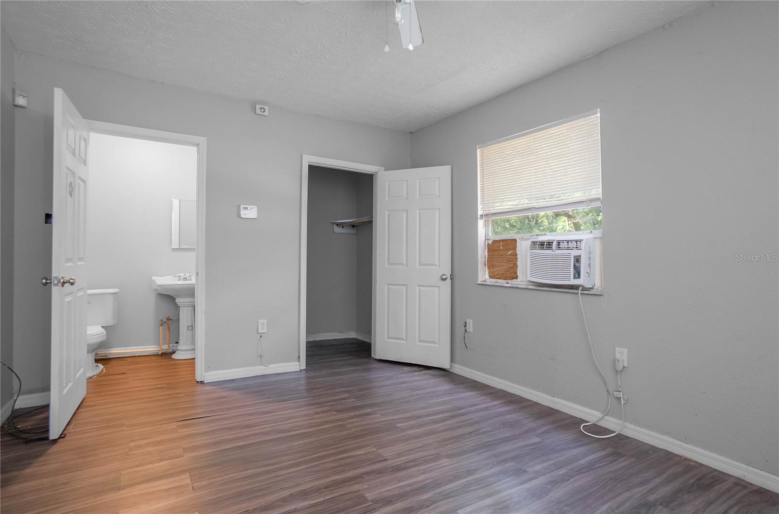 Image 15 of 27 For 7211 & 0 Sunnyside Drive