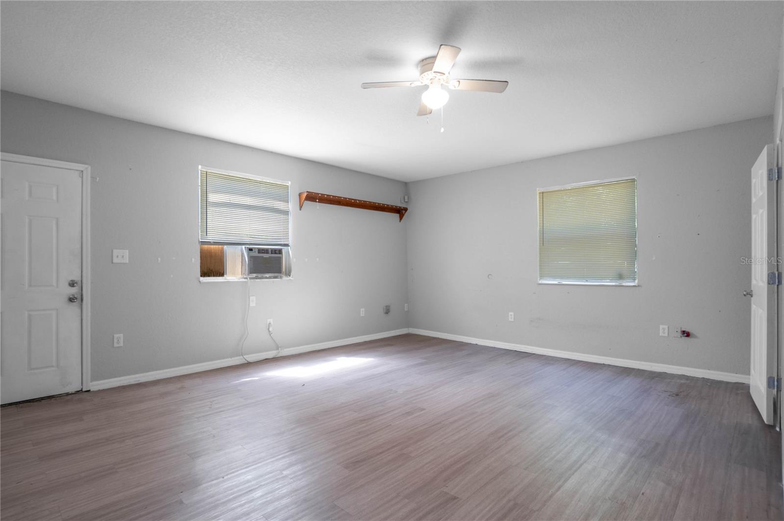 Image 18 of 27 For 7211 & 0 Sunnyside Drive