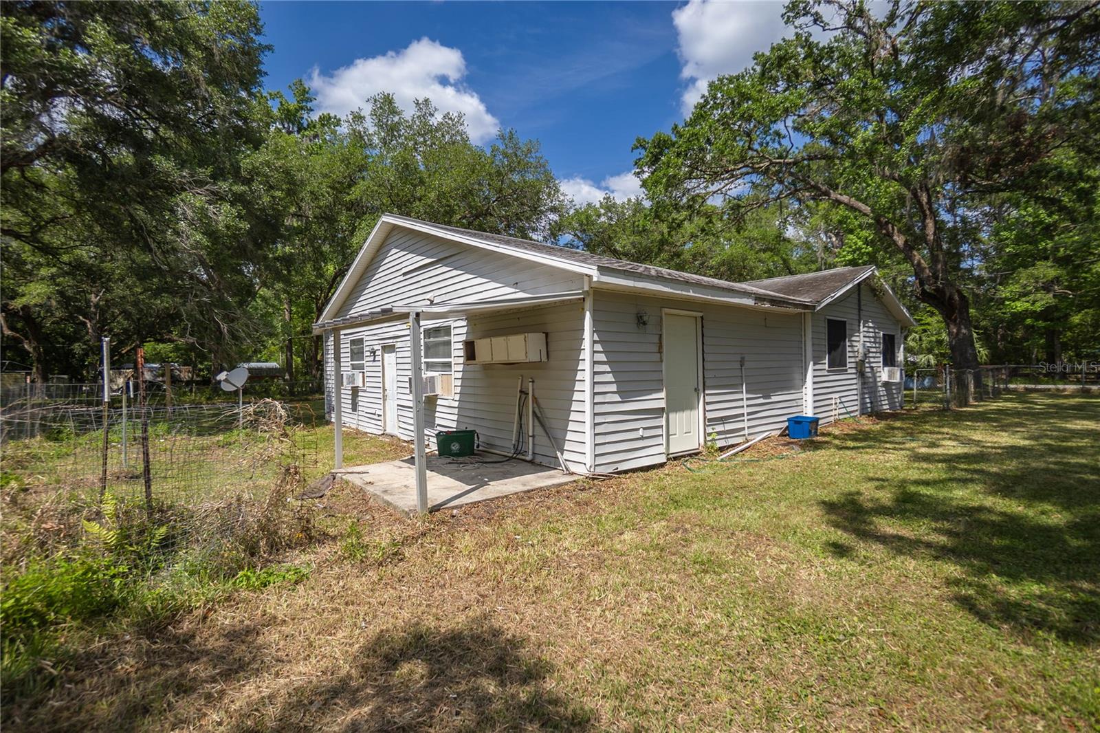 Image 23 of 27 For 7211 & 0 Sunnyside Drive