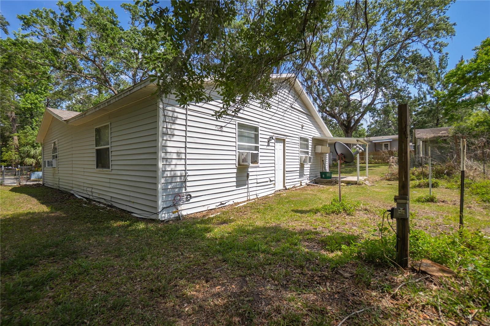 Image 24 of 27 For 7211 & 0 Sunnyside Drive