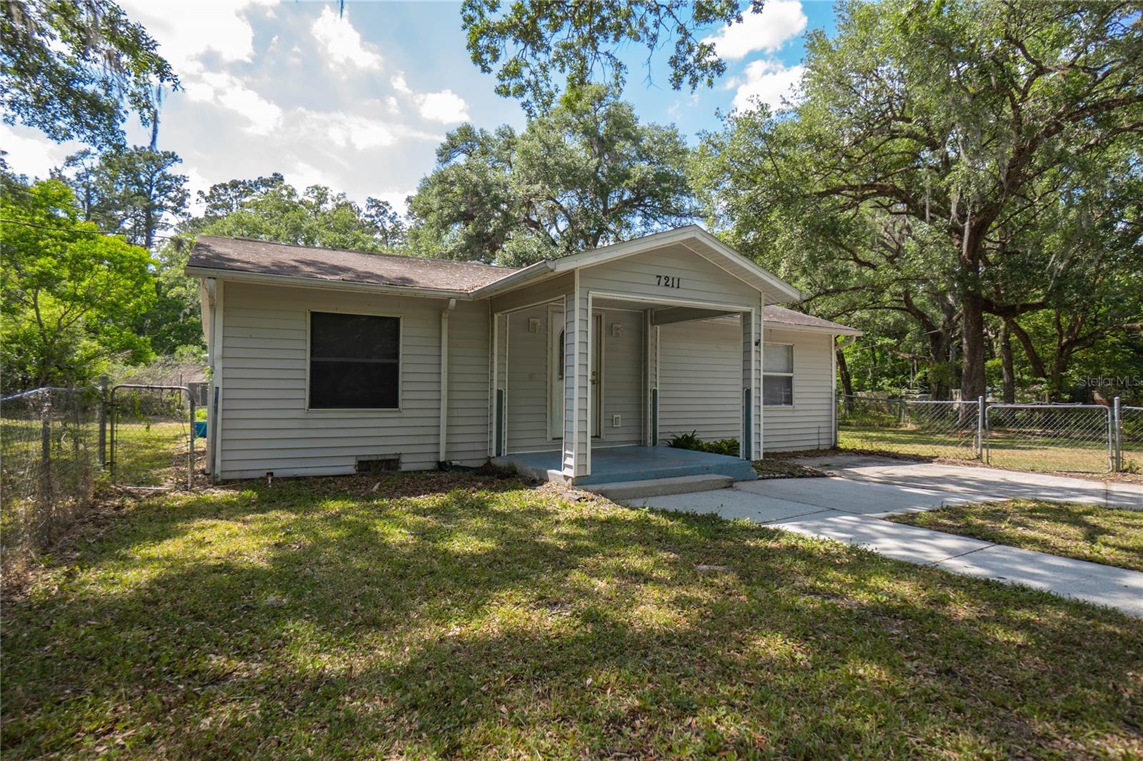 Image 5 of 27 For 7211 & 0 Sunnyside Drive