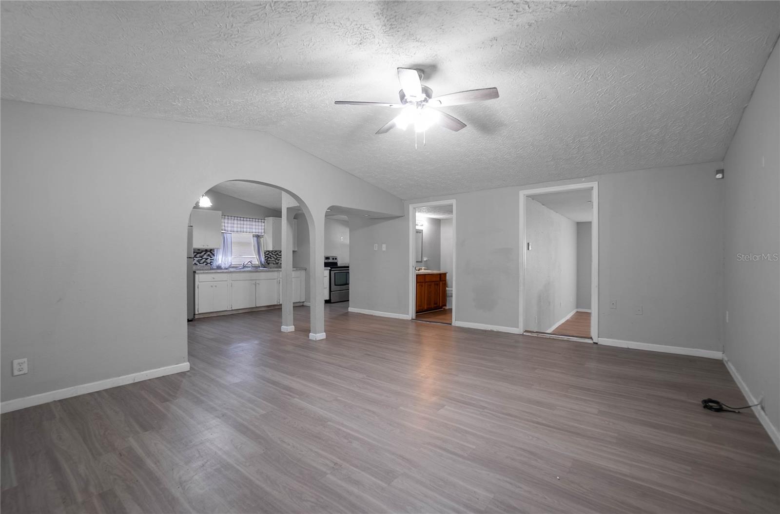 Image 7 of 27 For 7211 & 0 Sunnyside Drive
