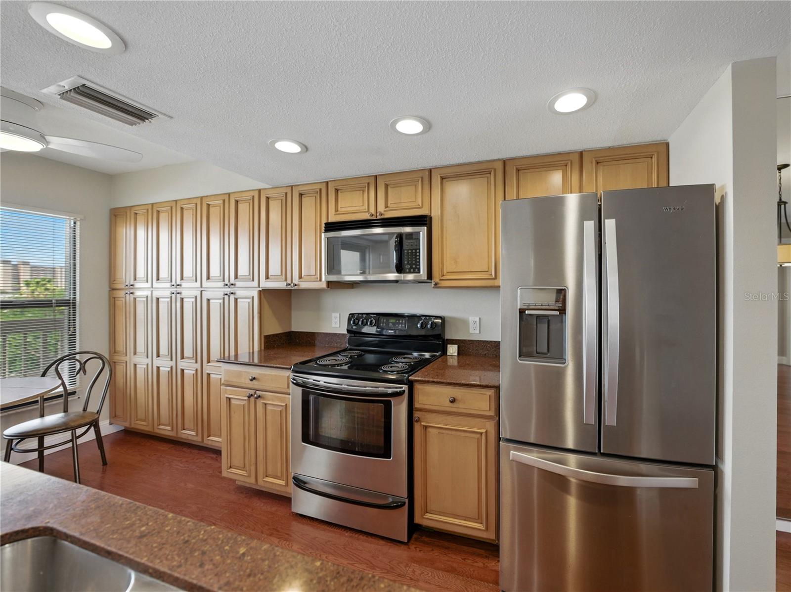 Image 11 of 47 For 1332 Pasadena Avenue S 503