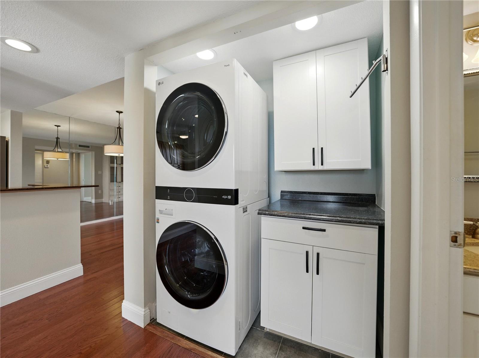 Image 21 of 47 For 1332 Pasadena Avenue S 503