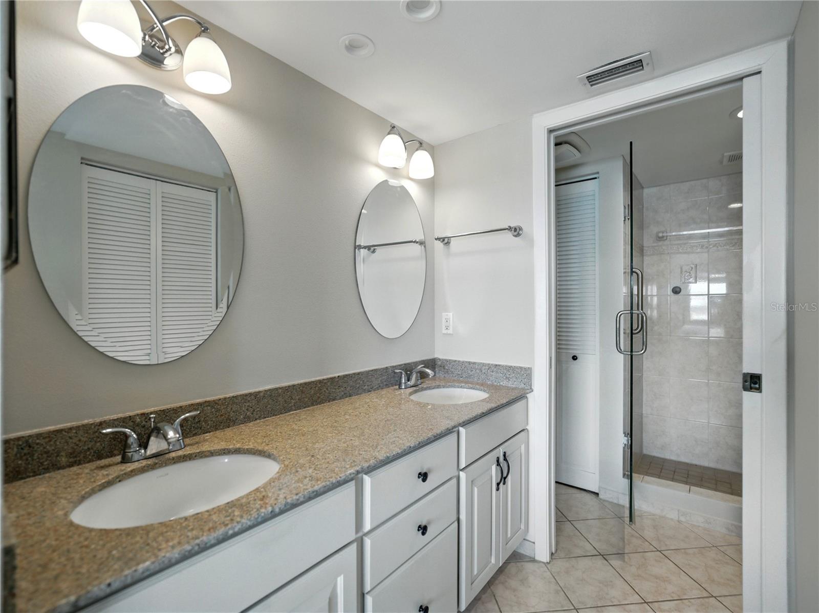 Image 27 of 47 For 1332 Pasadena Avenue S 503
