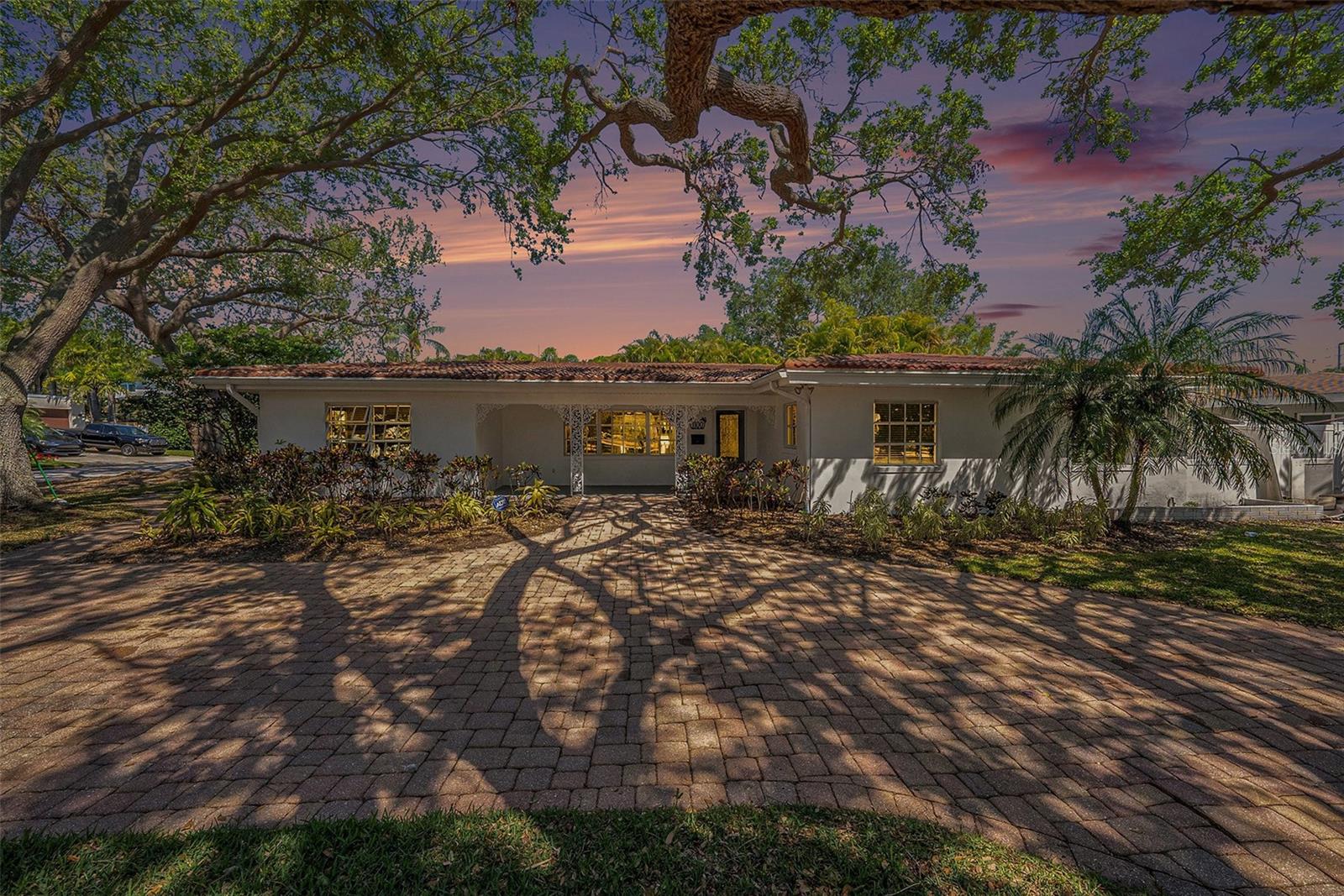 Details for 1100 Snell Isle Boulevard Ne, ST PETERSBURG, FL 33704