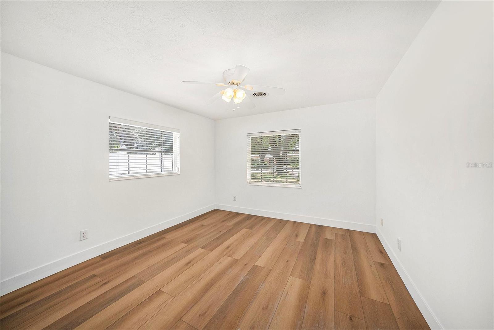 Image 17 of 24 For 1100 Snell Isle Boulevard Ne