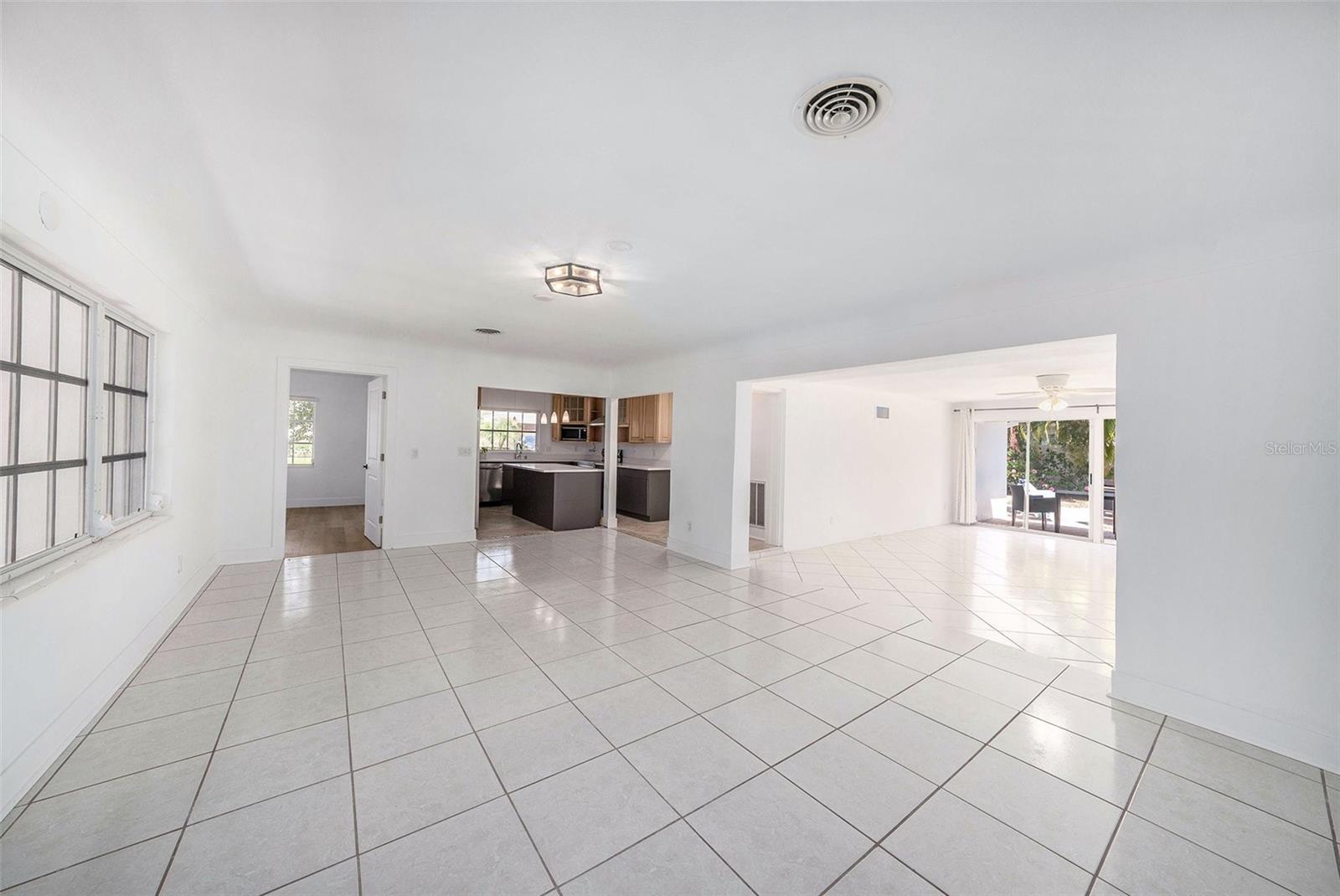 Image 7 of 24 For 1100 Snell Isle Boulevard Ne