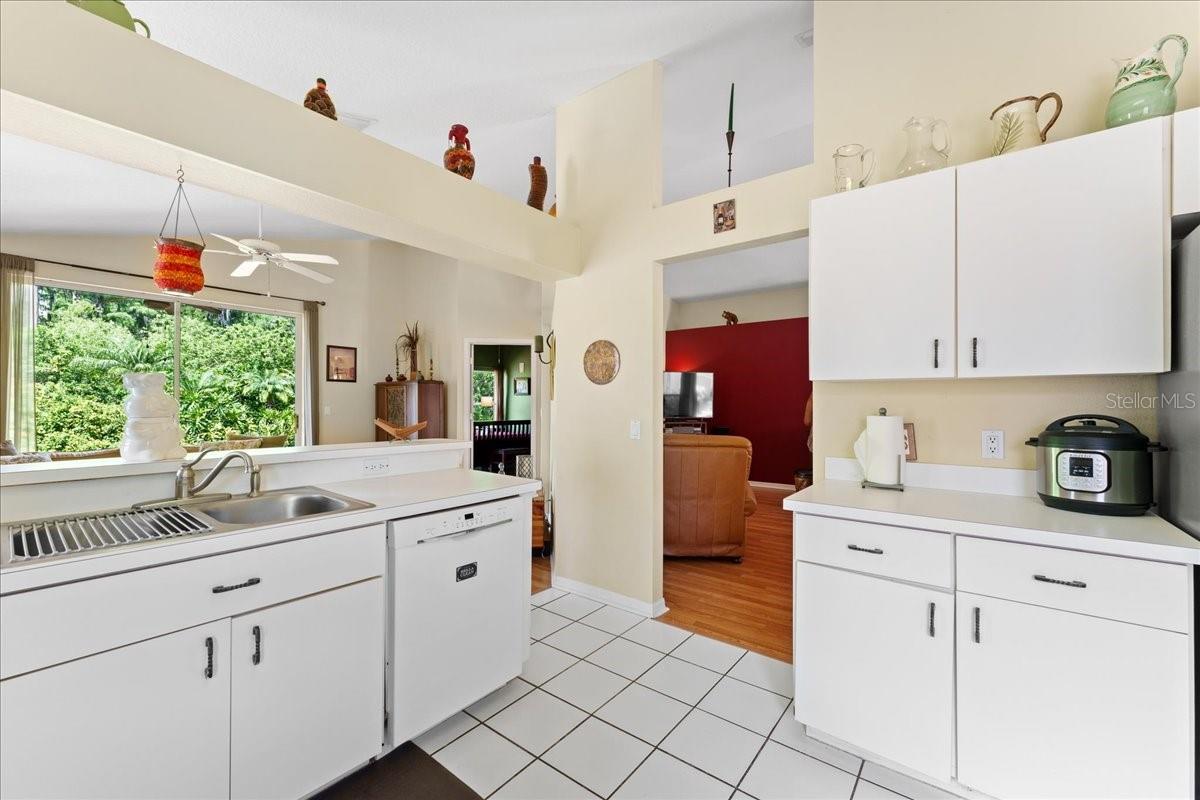Image 12 of 48 For 7235 Sharpsburg Boulevard
