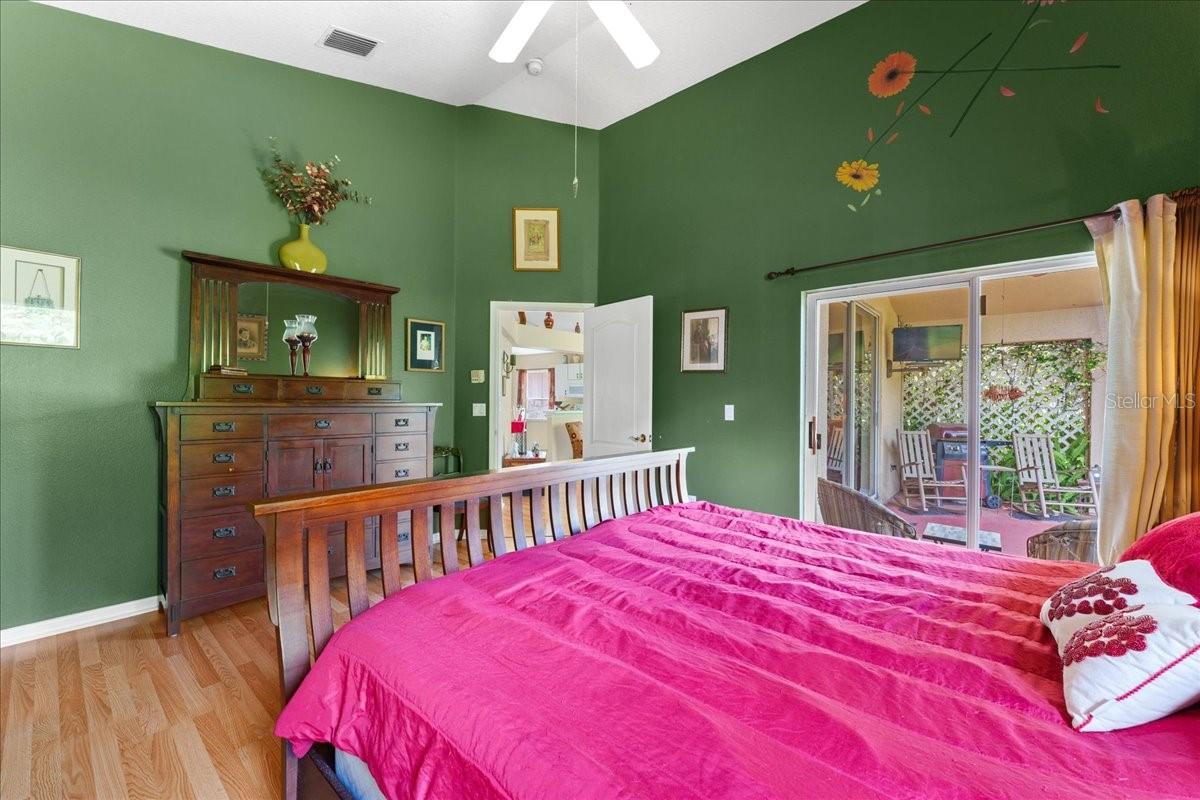 Image 23 of 48 For 7235 Sharpsburg Boulevard