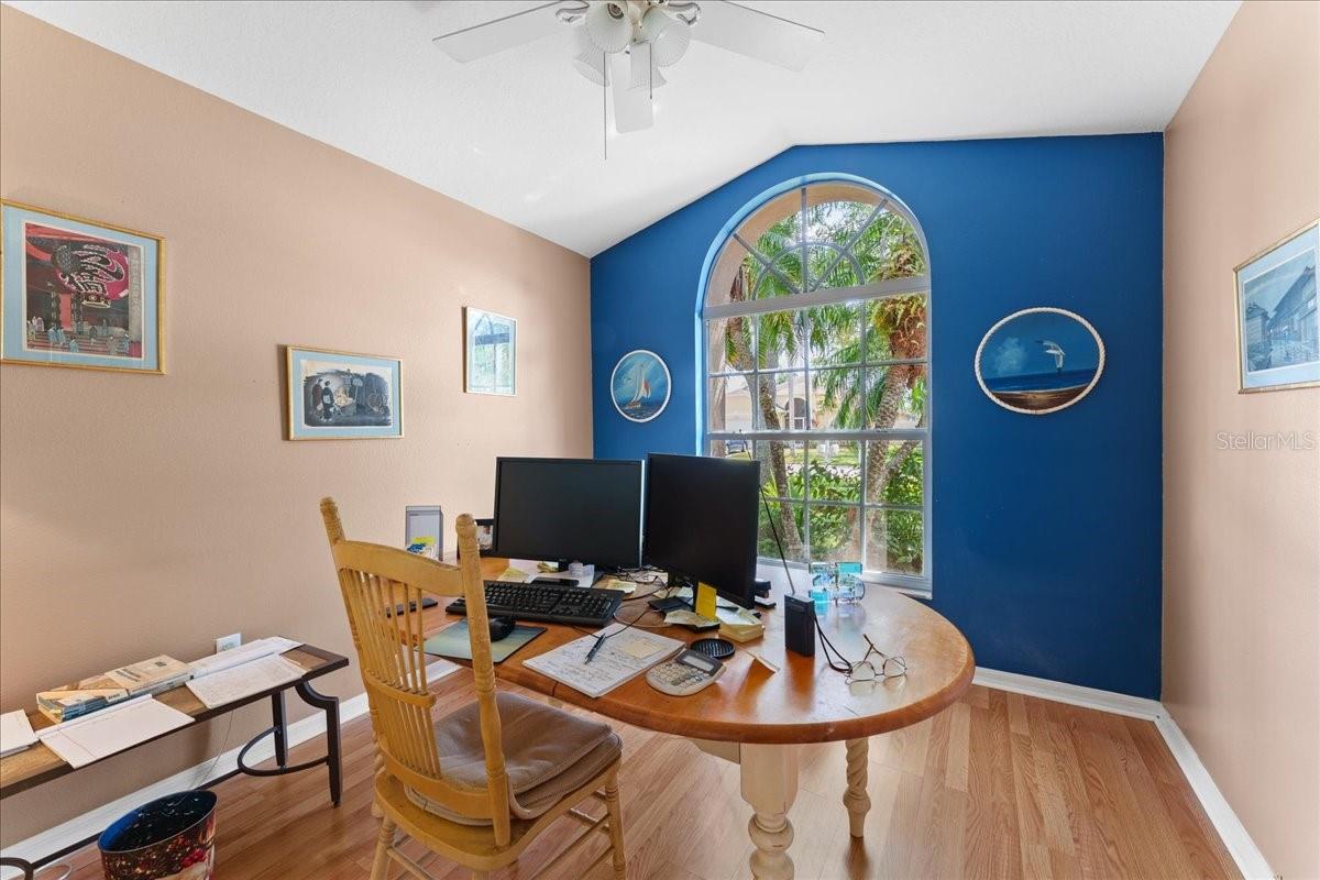 Image 32 of 48 For 7235 Sharpsburg Boulevard
