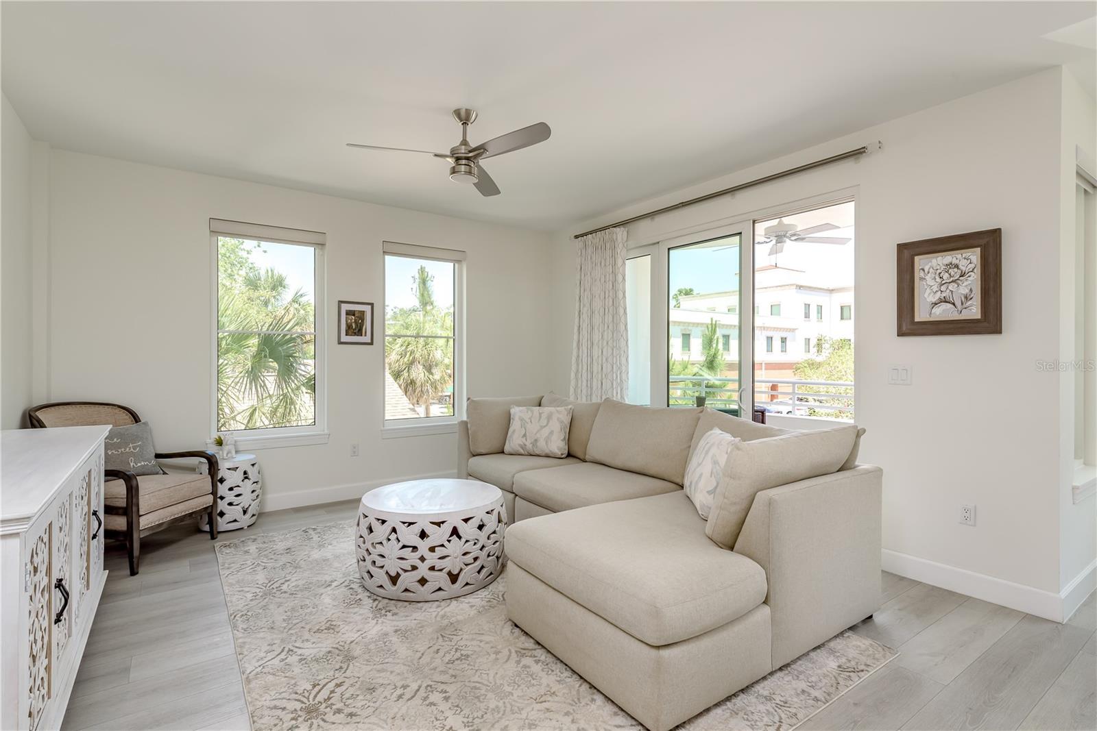 Image 10 of 43 For 231 2nd Street S 201