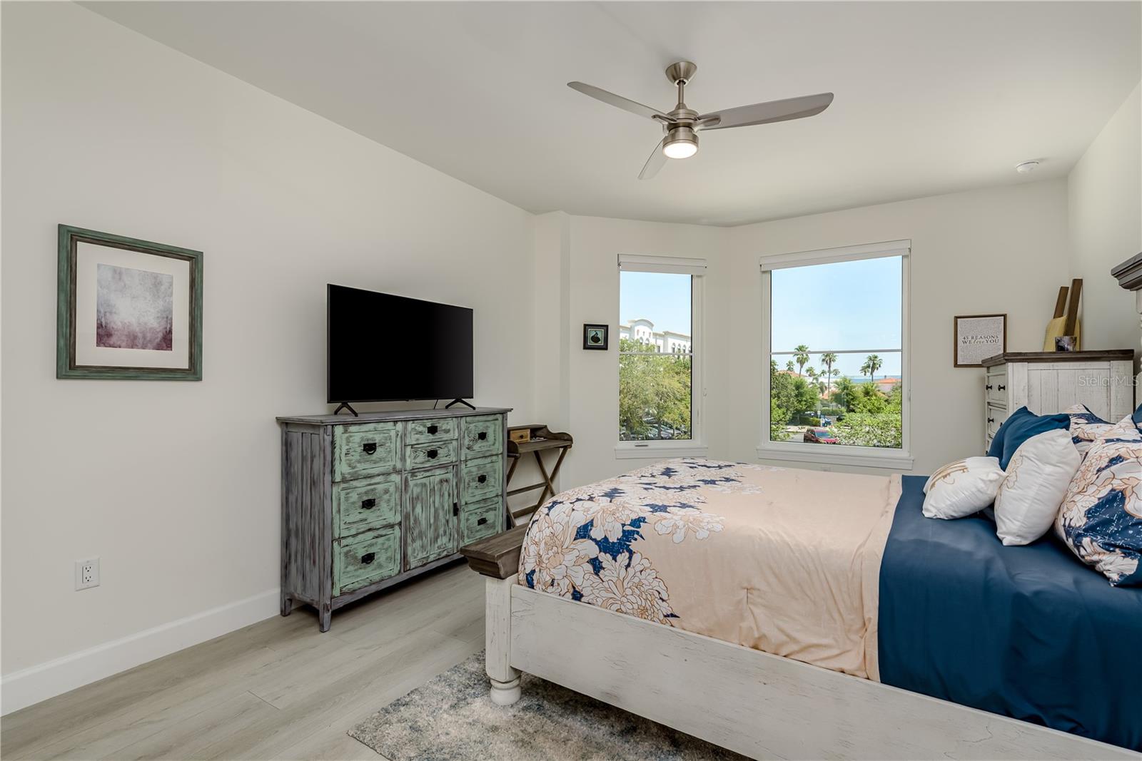 Image 14 of 43 For 231 2nd Street S 201