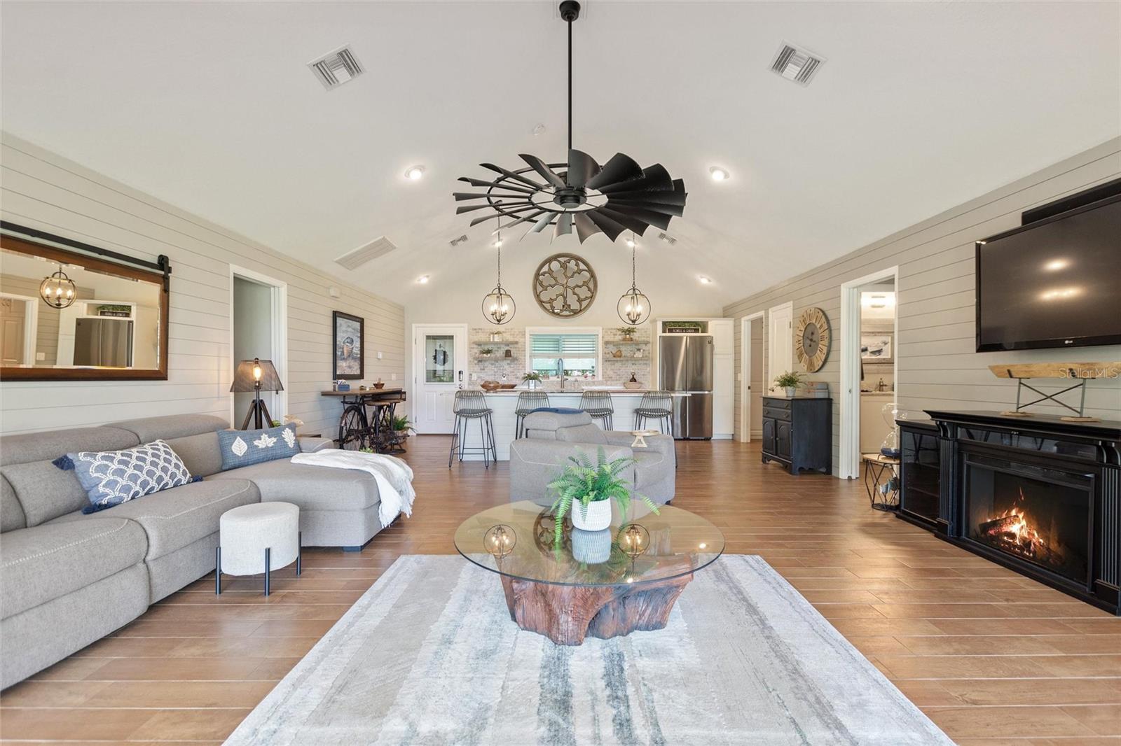 Image 22 of 92 For 1395 Lake Reedy Boulevard