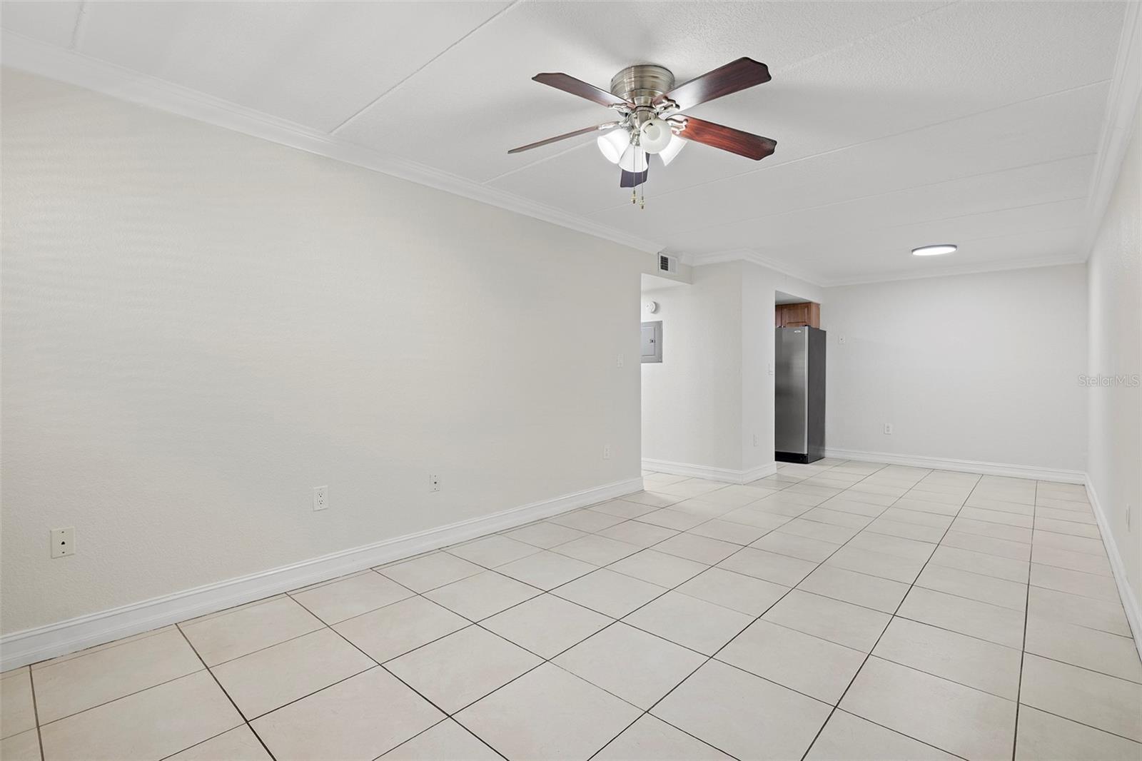 Image 15 of 32 For 5221 Bayshore Boulevard 11
