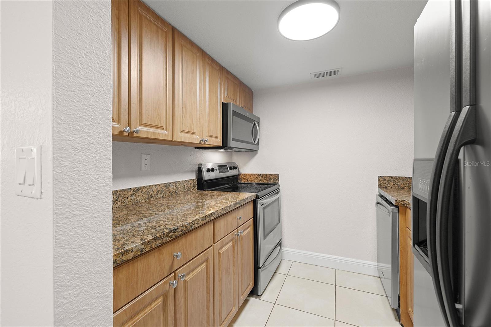Image 22 of 32 For 5221 Bayshore Boulevard 11