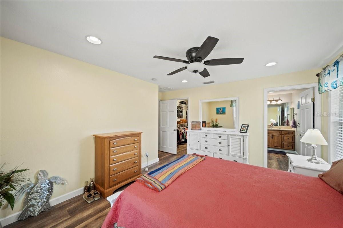 Image 32 of 48 For 41 Lake Link Circle Se